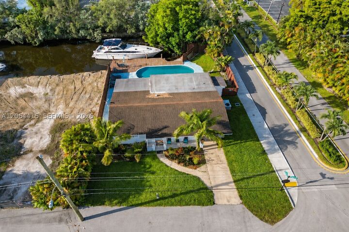 Property Photo: 3730 SW 47th Ct FL 33312