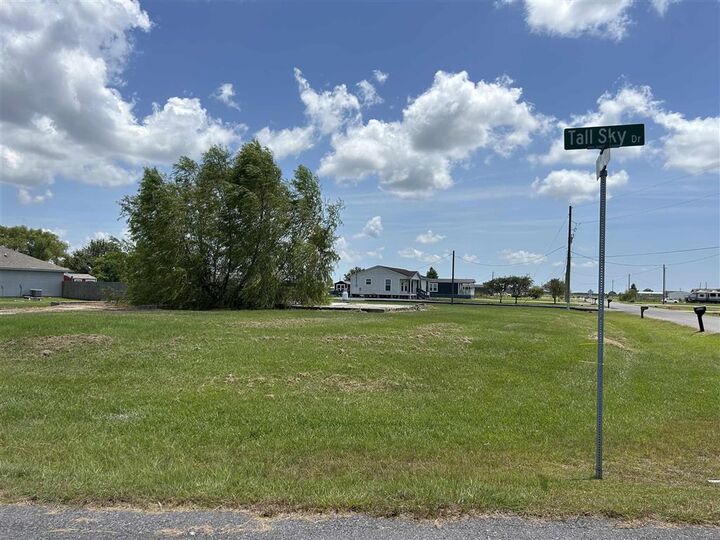 Property Photo: 1304 Tall Sky Drive LA 70607