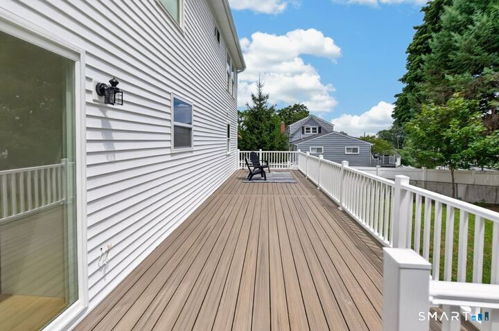 Property Photo:  741 Old Stratfield Road  CT 06825 
