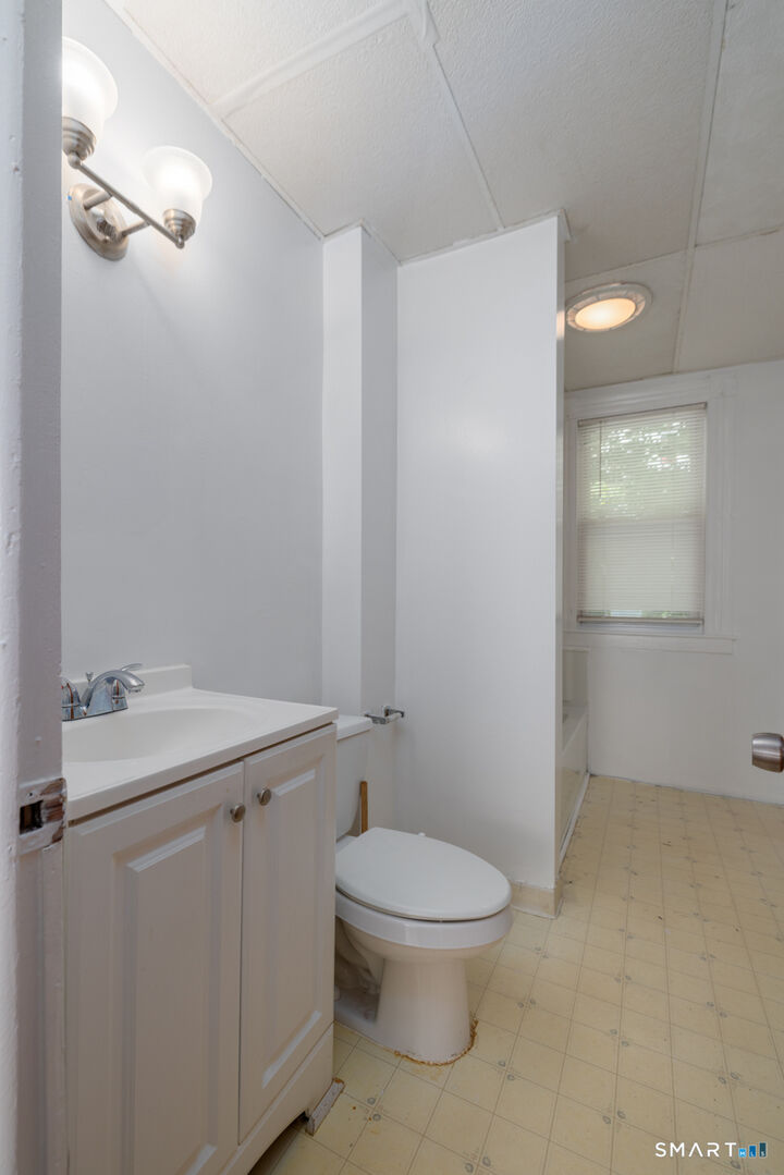 Property Photo: 95 Sunnyside Avenue CT 06708