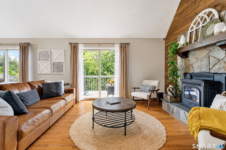 Property Photo:  897 East Street  CT 06457 