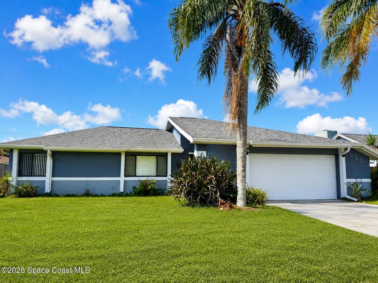 Property Photo:  662 Castaways Street NE  FL 32907 