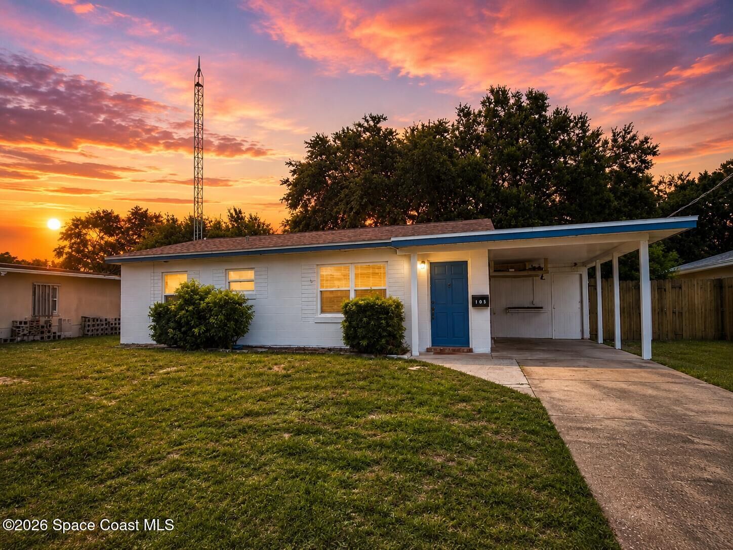 Property Photo: 105 Primrose Lane SE FL 32901