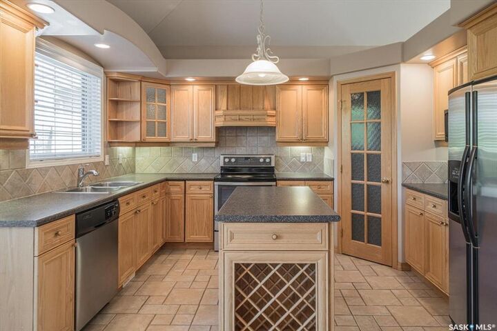 Property Photo:  226 Horlick Crescent  SK S7N 4R5 