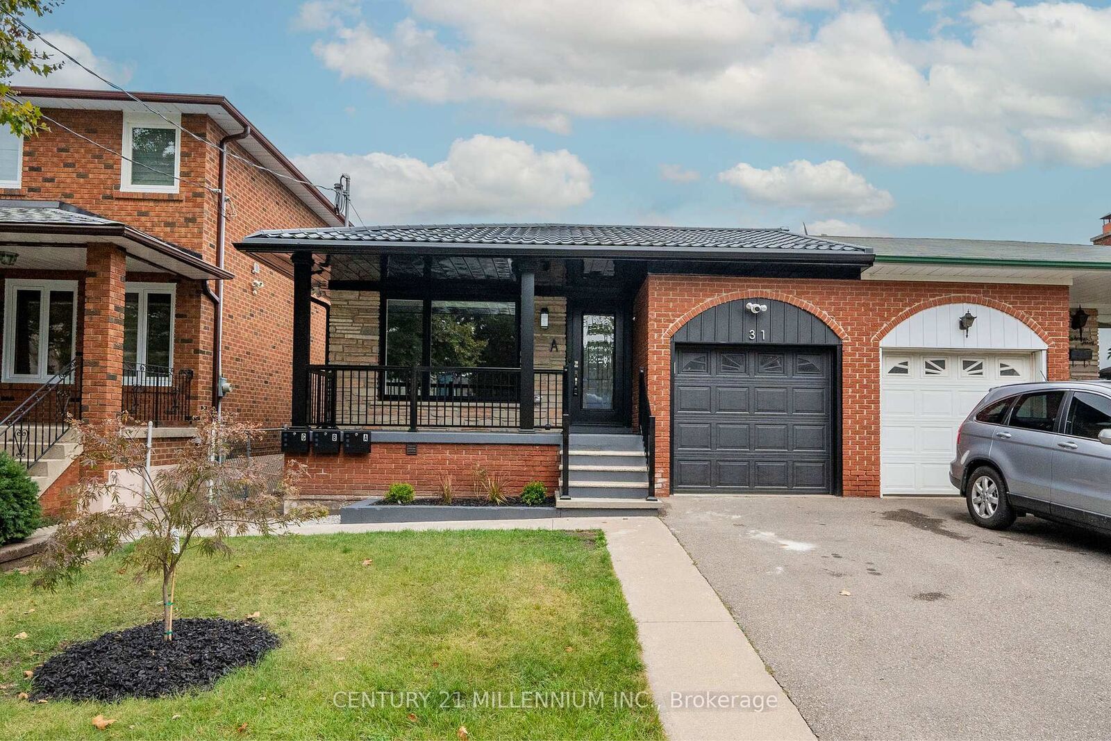 Property Photo:  31 Mariposa Avenue A  ON M6N 4A1 