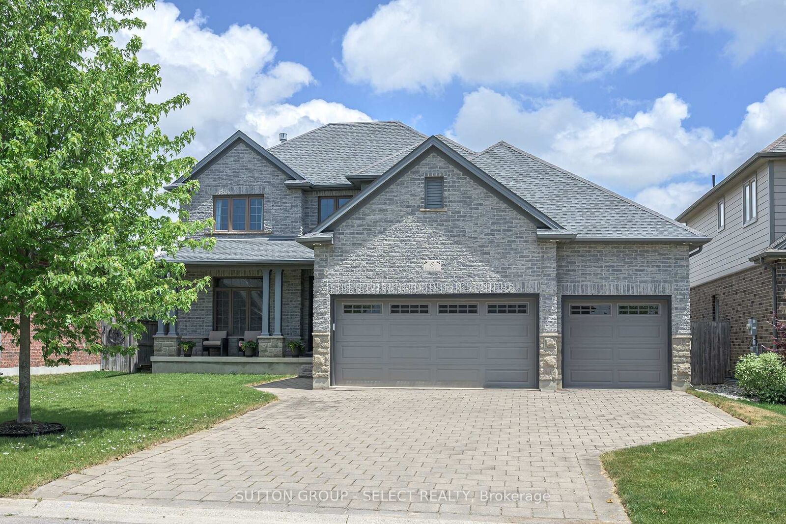 Property Photo: 6 Ashwood Crescent ON N0M 2A0