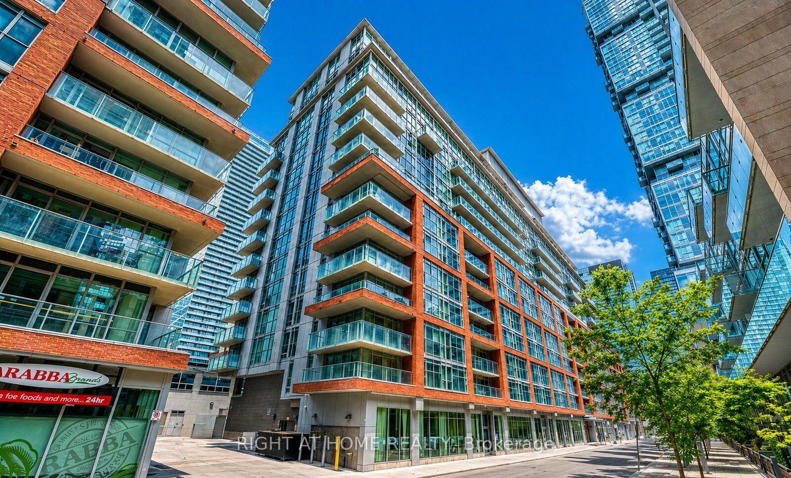 Property Photo: 21 Nelson Street Lph01 ON M5V 3H9