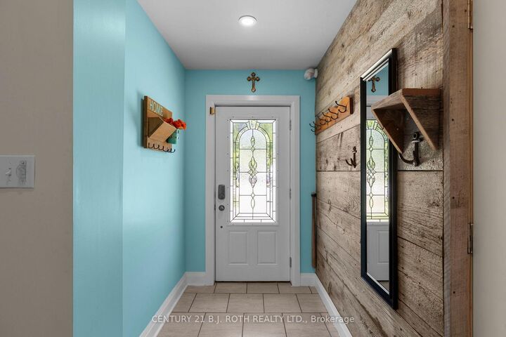 Property Photo:  128 Queen Street  ON L0M 1B0 