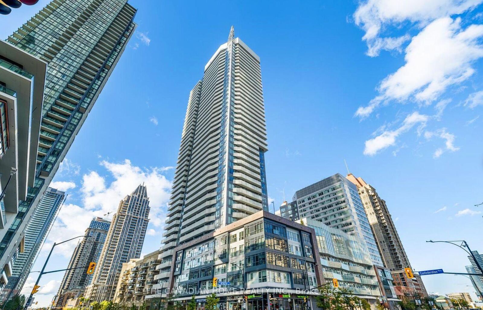 Property Photo:  4065 Confederation Parkway 2608  ON L5B 0L4 
