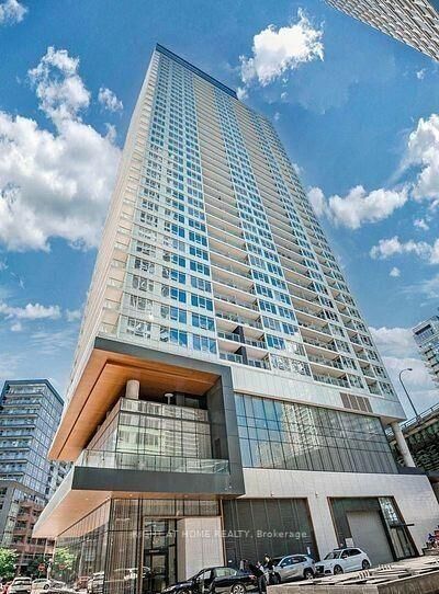 Property Photo: 19 Bathurst Street 605 ON M5V 0N2