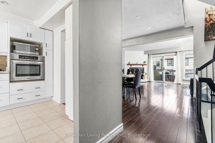 Property Photo: 55 English Ivyway Way ON M2H 3M3