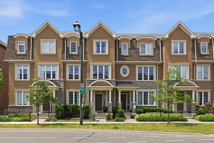 Property Photo: 1222 Rose Way 27 ON L9E 1P2