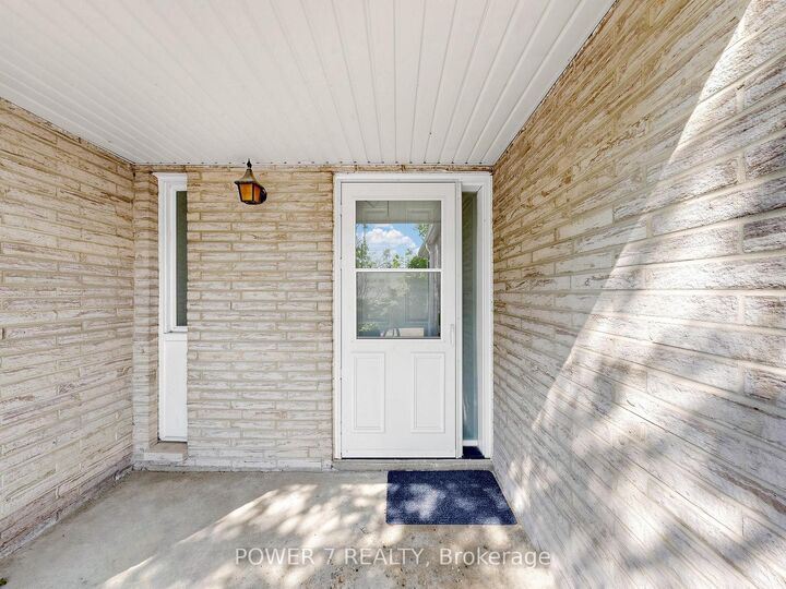 Property Photo: 77 Rameau Drive 5 ON M2H 1T6