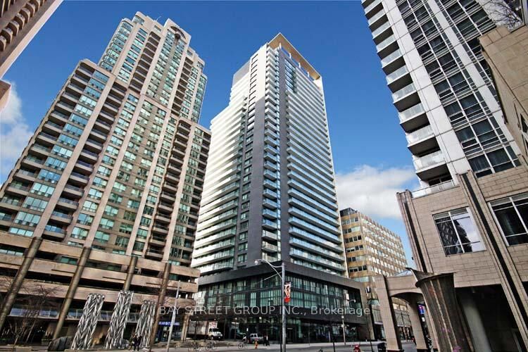 Property Photo:  770 Bay Street 1909  ON M5G 0A6 