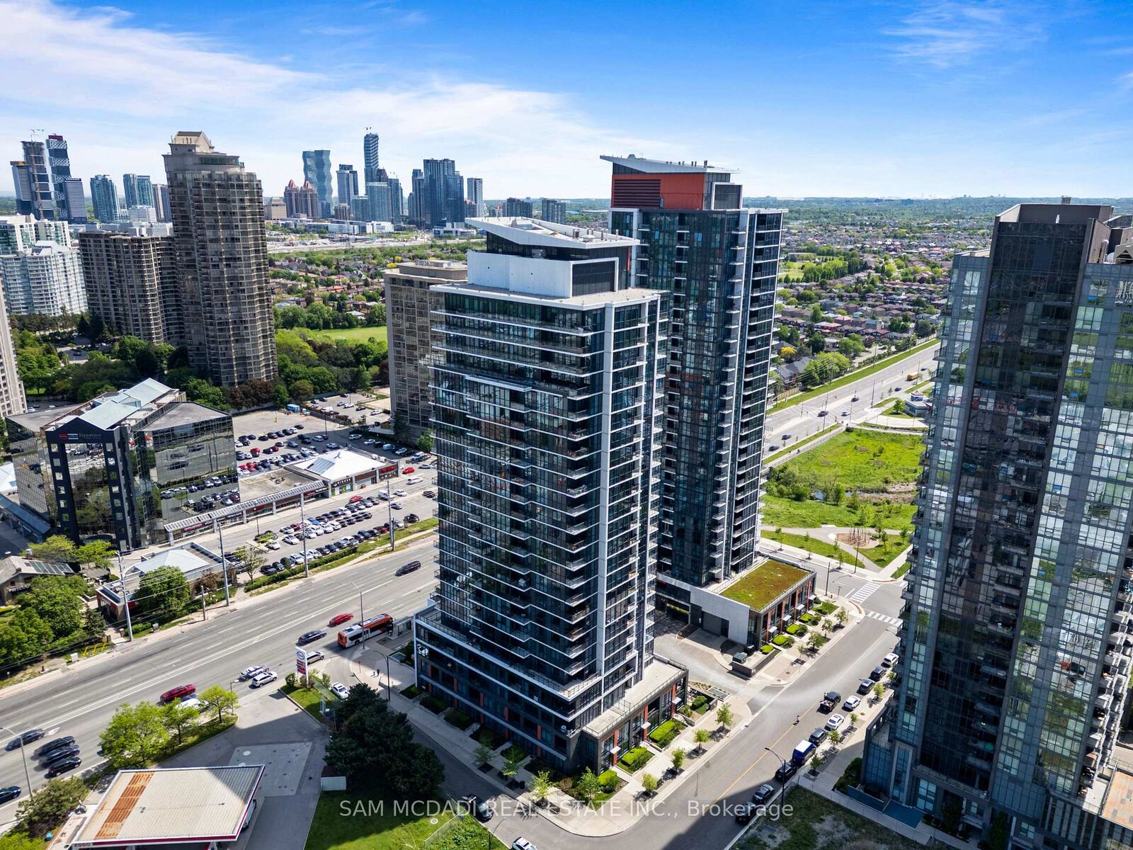 Property Photo:  55 Eglinton Avenue W 1602  ON L5R 0E5 
