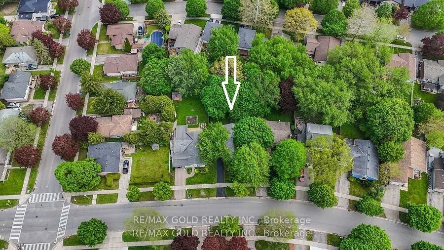 Property Photo:  1588 Aldersbrook Road  ON N6G 2Z3 
