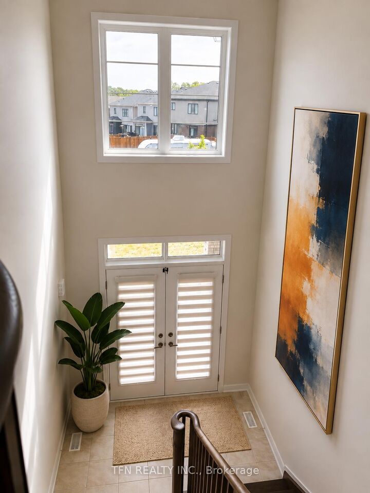 Property Photo: 71 Sundin Drive ON N3W 0H3