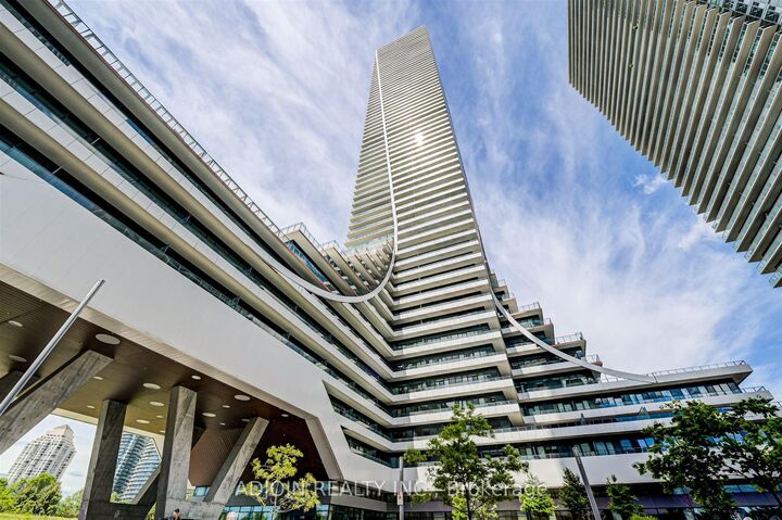 Property Photo:  30 Shore Breeze Drive 434  ON M8V 0J1 