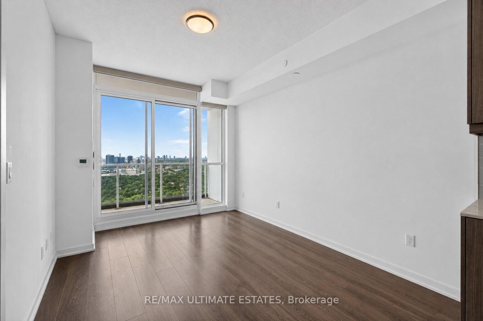 Property Photo: 32 Forest Manor Road 2301 ON M2J 1M5
