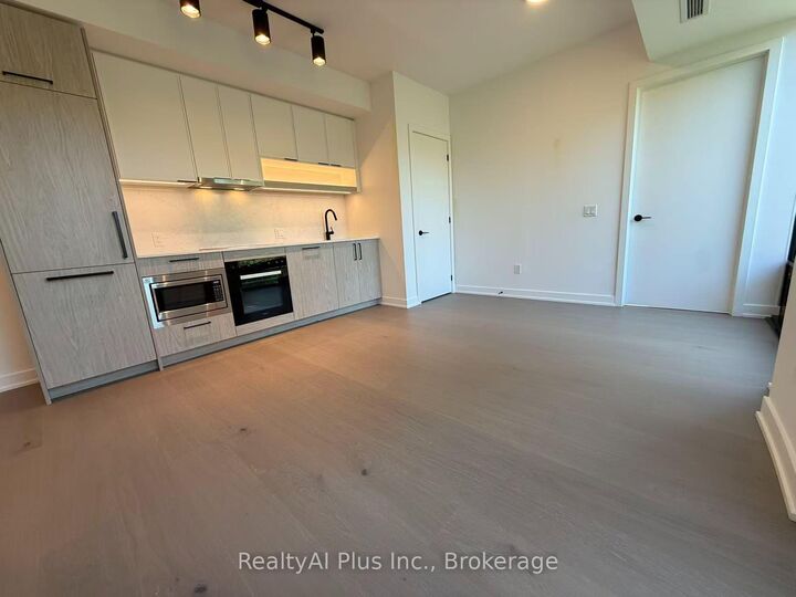 Property Photo:  91 Montclair Avenue 606  ON M5P 0B1 