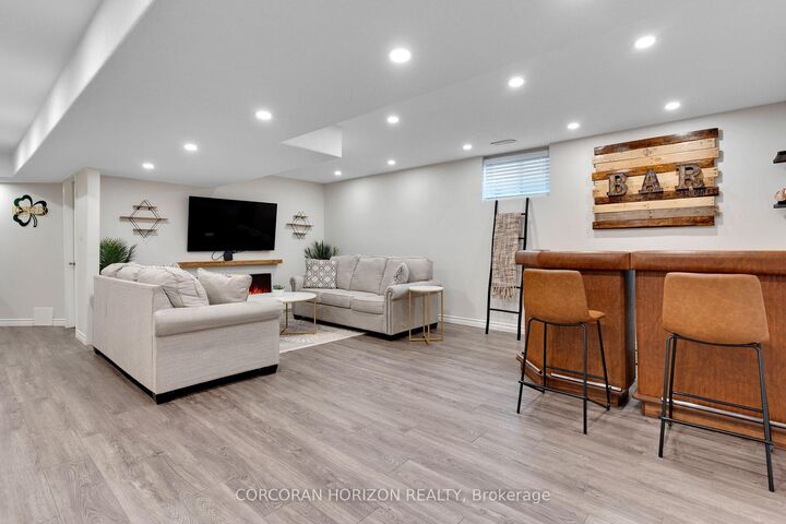 Property Photo:  135 Broadoaks Drive  ON N1T 0A9 