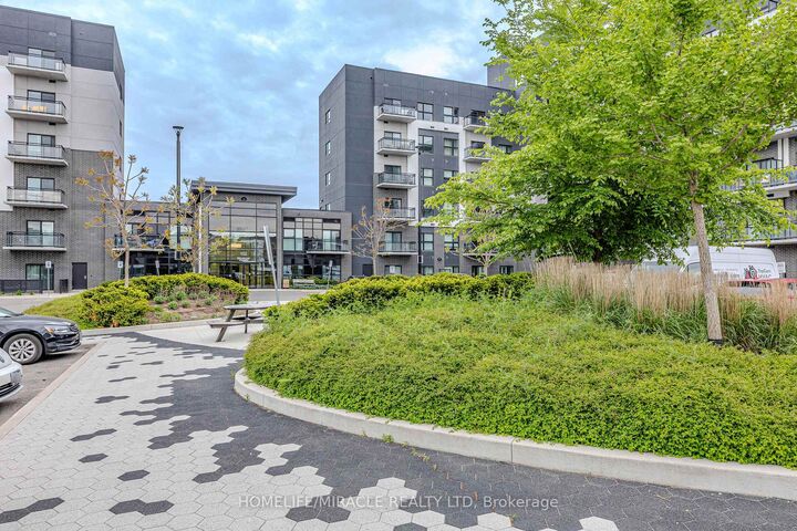 Property Photo: 102 Grovewood Common N/A 215 ON L6H 0X2