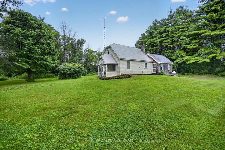 Property Photo: 11836 Rocksprings Road ON K0G 1R0