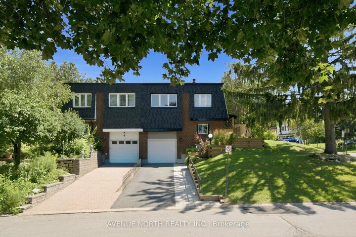 Photo de la propriété: 2 Oberon Street ON K2H 7X7