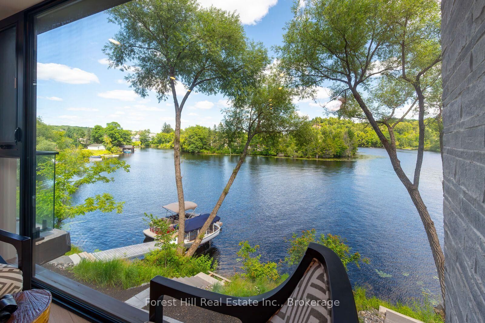 Property Photo:  32 Brunel Road S 202  ON P1H 1P5 