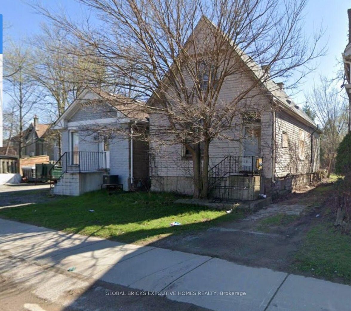 Property Photo: 188 Wharncliffe Road S ON N6J 2L1