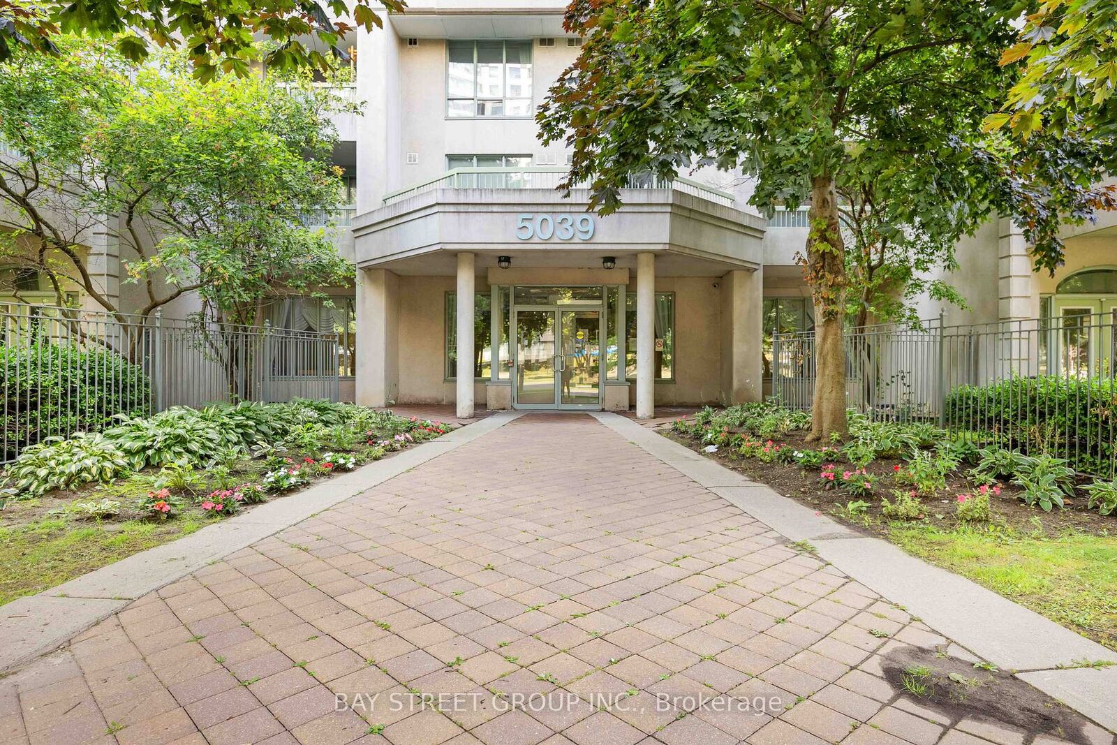 Property Photo:  5039 Finch Avenue E 107  ON M1S 5L6 