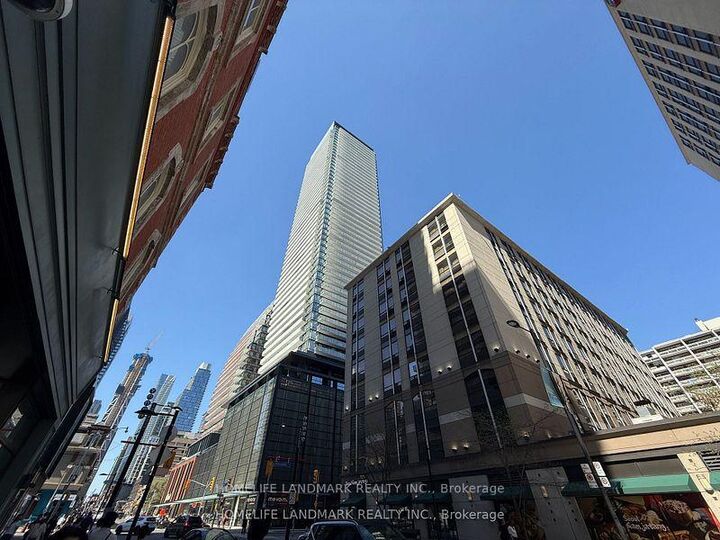 Property Photo: 501 Yonge Street 2208 ON M4Y 1Y4