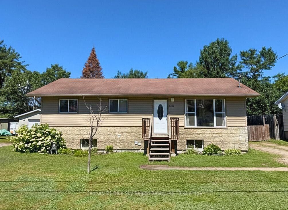 Property Photo: 940 Lily Street ON P0H 1V0