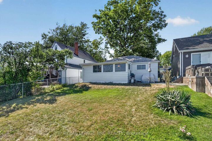 Property Photo:  3779 Crystal Beach Drive  ON L0S 1B0 