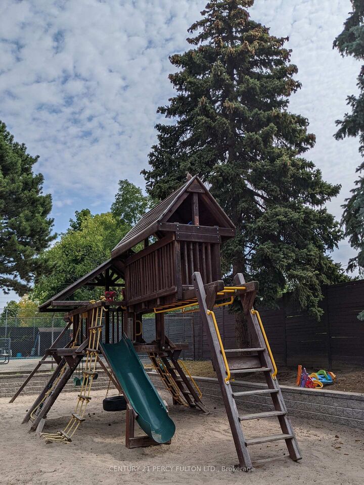 Property Photo: 87 Crab Apple Way ON M3A 3N2