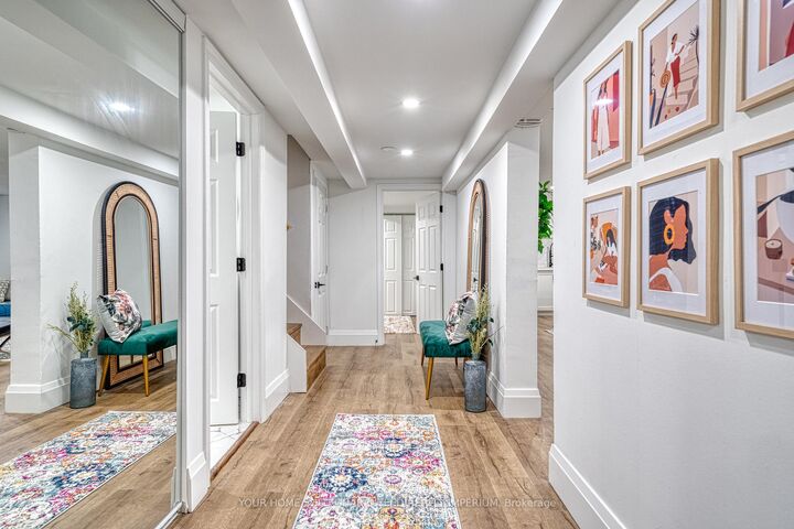 Property Photo:  23 Augusta Avenue 2  ON L2M 5R3 