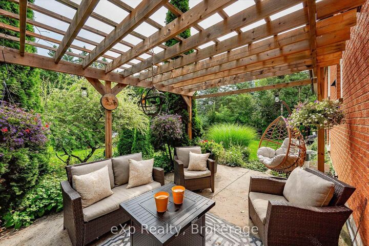 Property Photo: 8 Malvern Crescent ON N1L 1G8