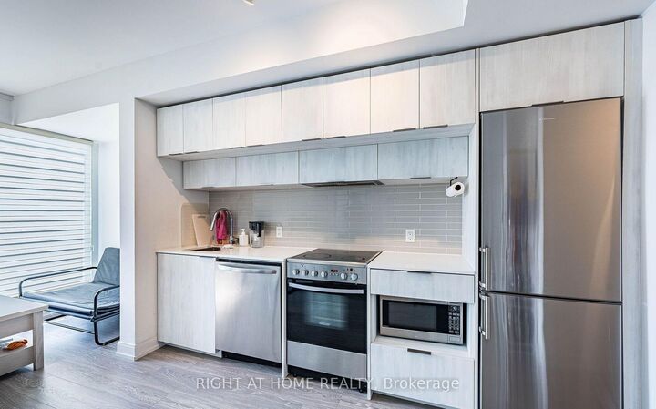 Property Photo: 181 Dundas Street E 4608 ON M5A 0N5