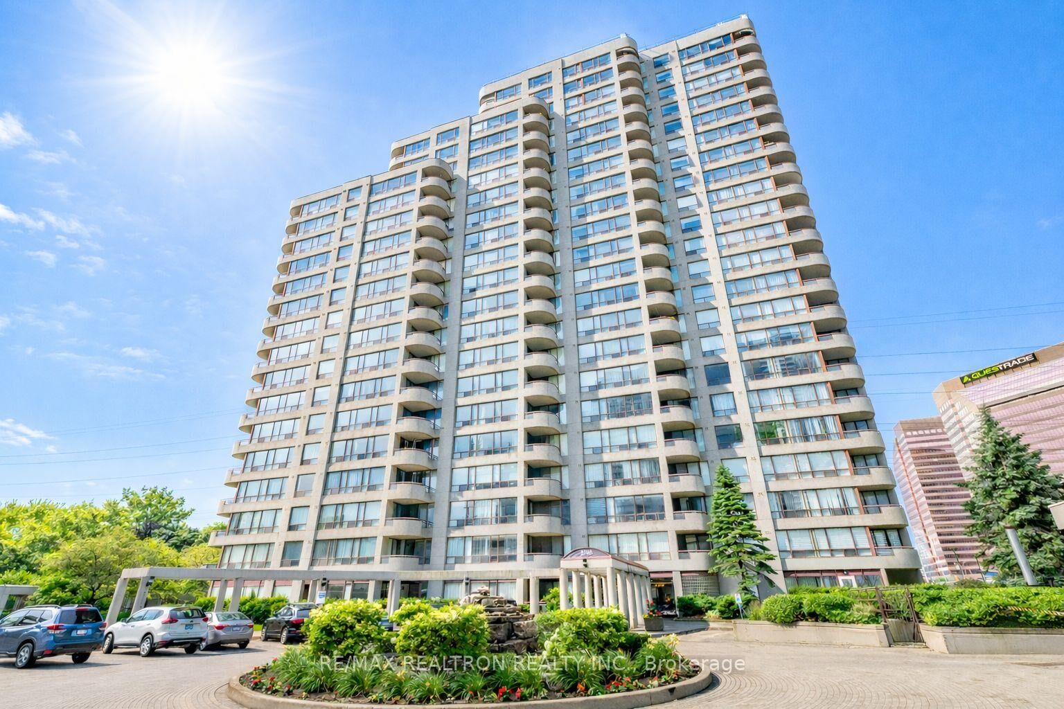 Property Photo: 5765 Yonge Street 410 ON M2M 4H9