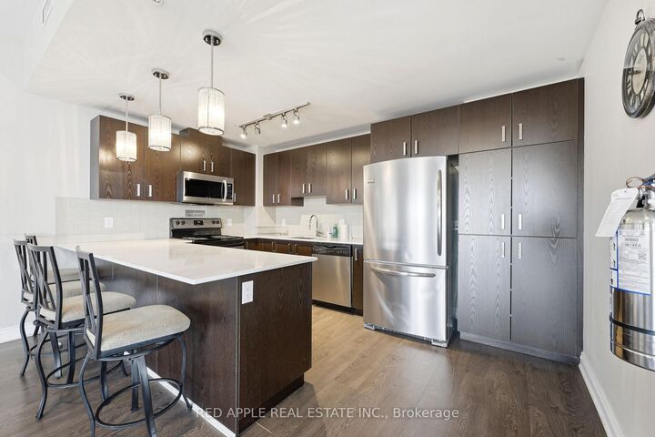 11611 Yonge Street N 719 — photo 1