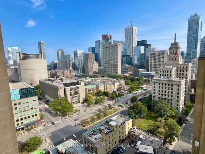 Property Photo:  230 Simcoe Street 1730  ON M5T 1T4 