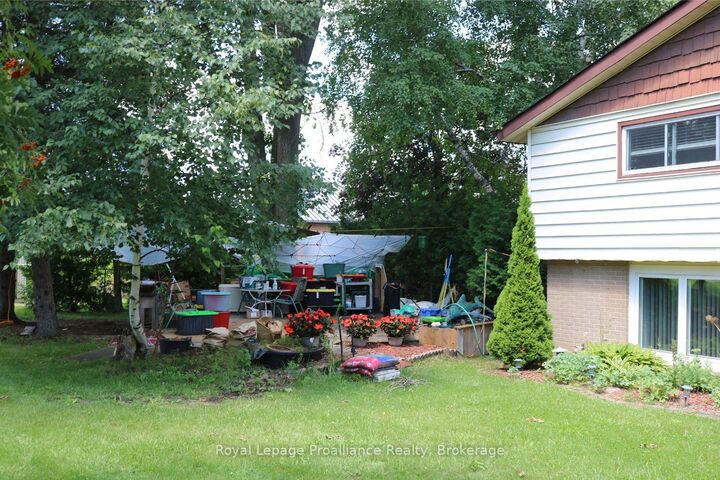Property Photo:  394 Sunset Boulevard  ON L1B 1C8 