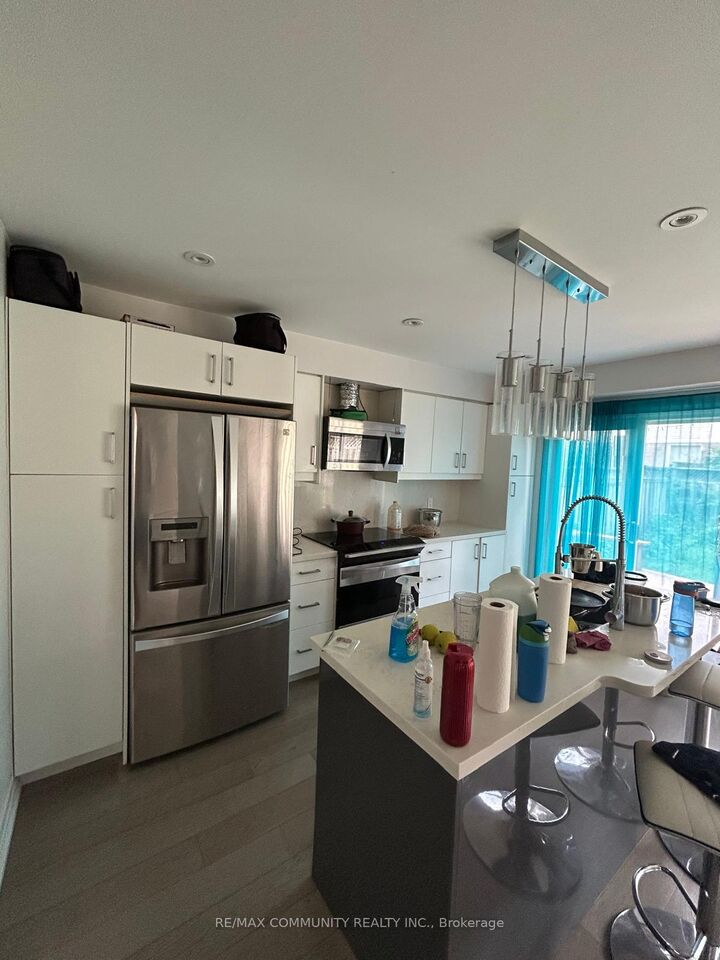 Property Photo: 80 Raleigh Crescent S ON L3R 4W5