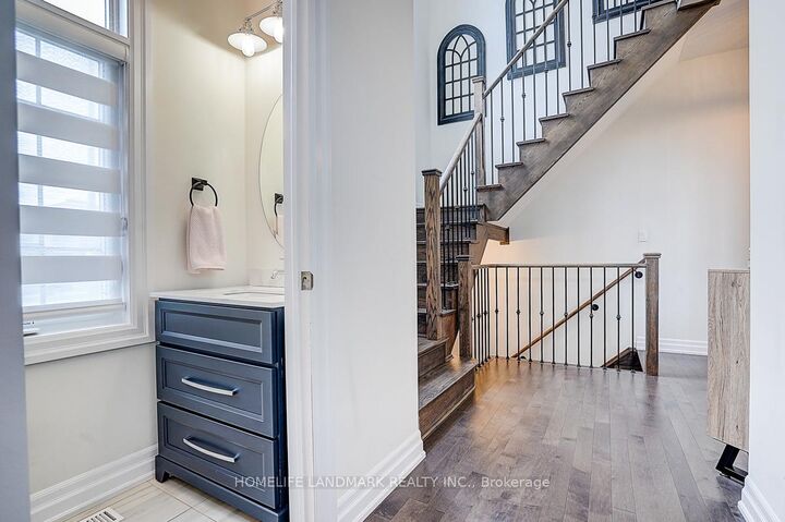Property Photo:  56 Botelho Circle  ON L4G 3X2 