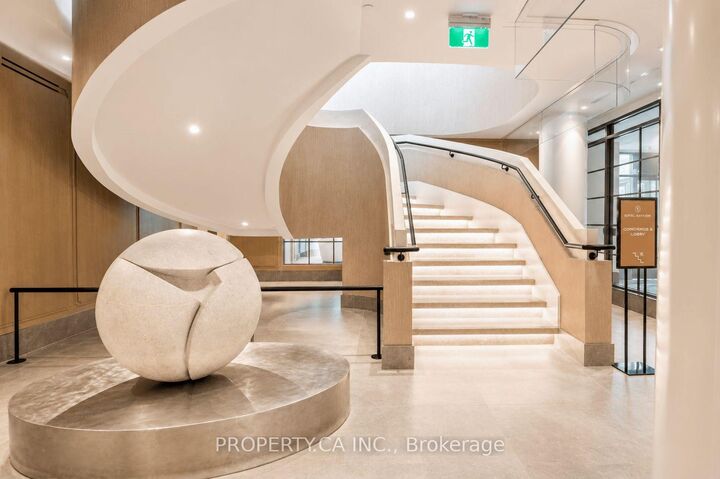 Property Photo: 399 Royal Orchard Boulevard 422 ON L3T 0H4