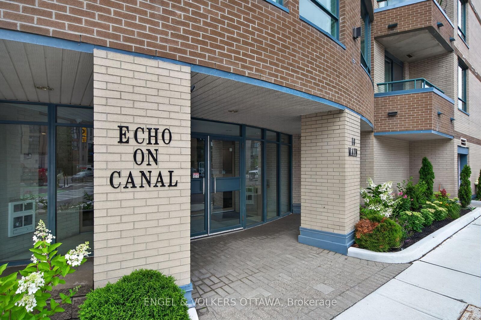 Property Photo: 10 Main Street 207 ON K1S 1M9