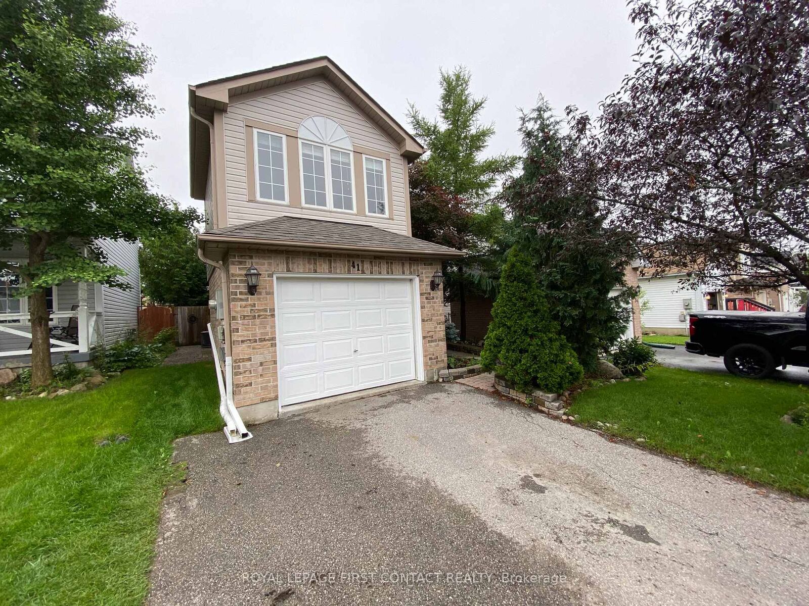 Property Photo: 41 Copeman Crescent ON L4N 8B5
