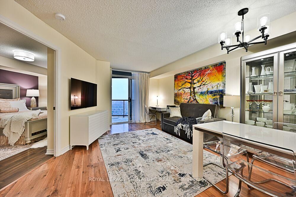 Property Photo:  700 Humberwood Boulevard 2422  ON M9W 7J4 