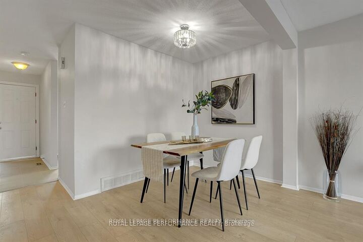 Property Photo:  2603 Pimlico Crescent  ON K1T 2A6 