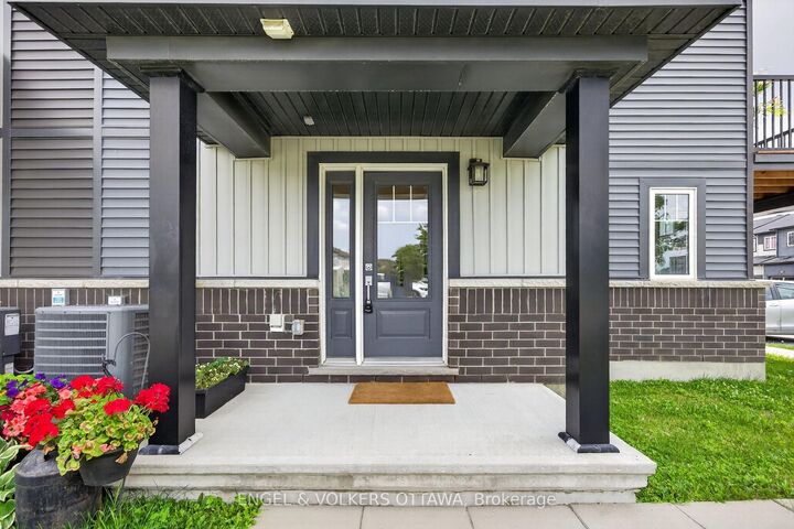 Property Photo:  547 Clemency Crescent  ON K2J 6R7 
